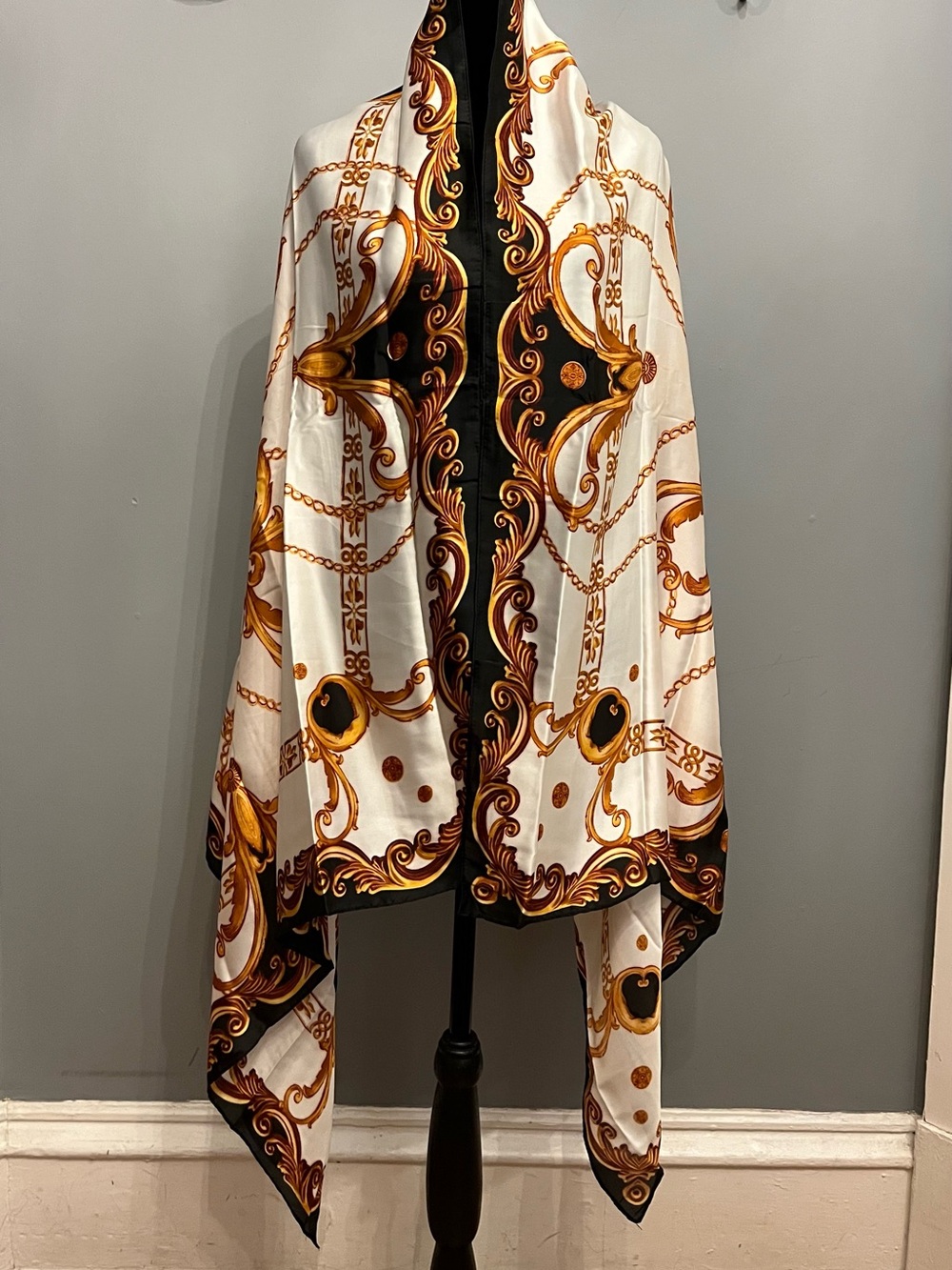 Louis Laurent Sensation Soie Scarf